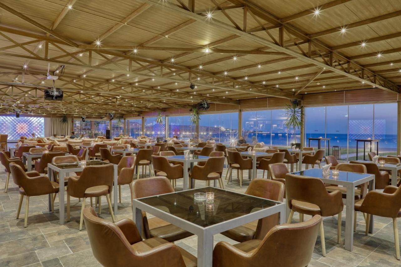 Курортный комплекс Grand Tala Bay 5*